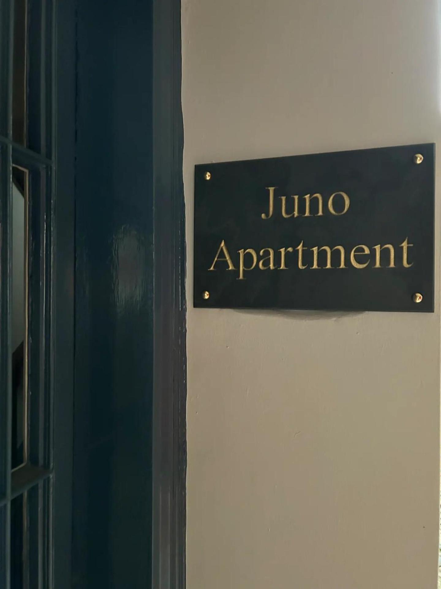 Pass The Keys Juno In The Centre Of Historic